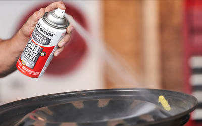 Spraying the Primer